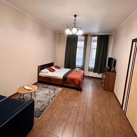 Old City Apartment With Parking Λβιβ Εξωτερικό φωτογραφία