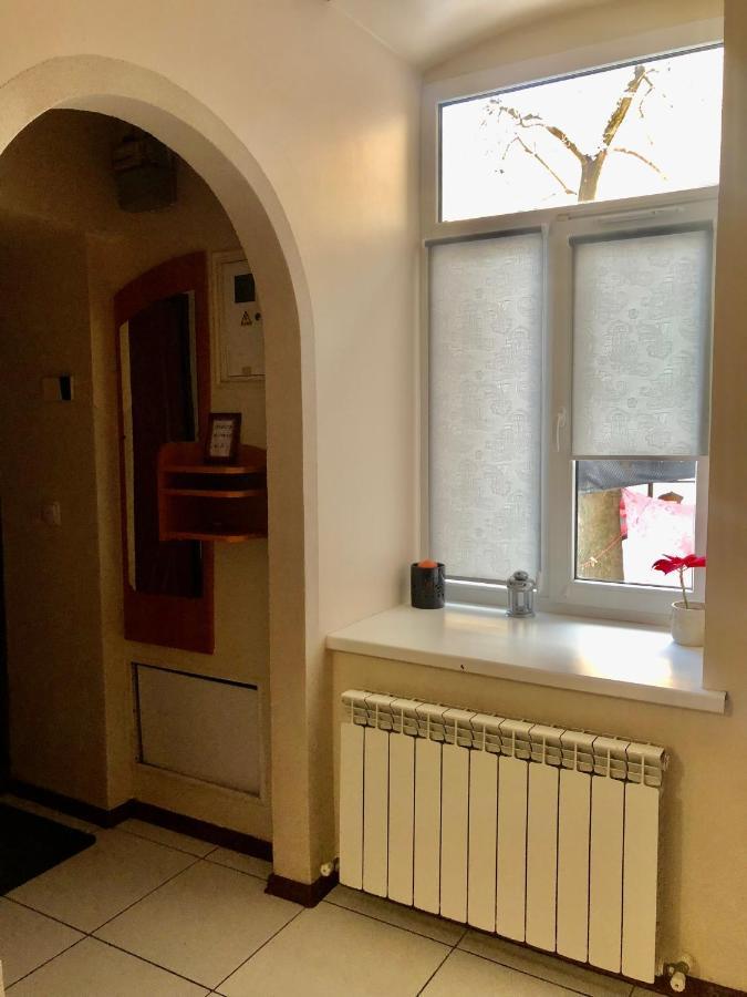 Old City Apartment With Parking Λβιβ Εξωτερικό φωτογραφία