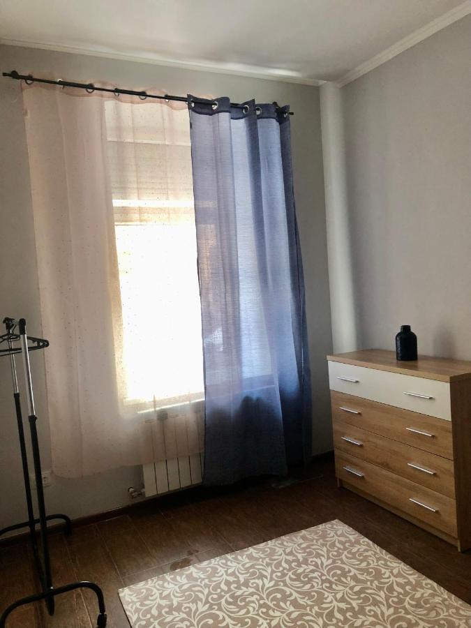 Old City Apartment With Parking Λβιβ Εξωτερικό φωτογραφία